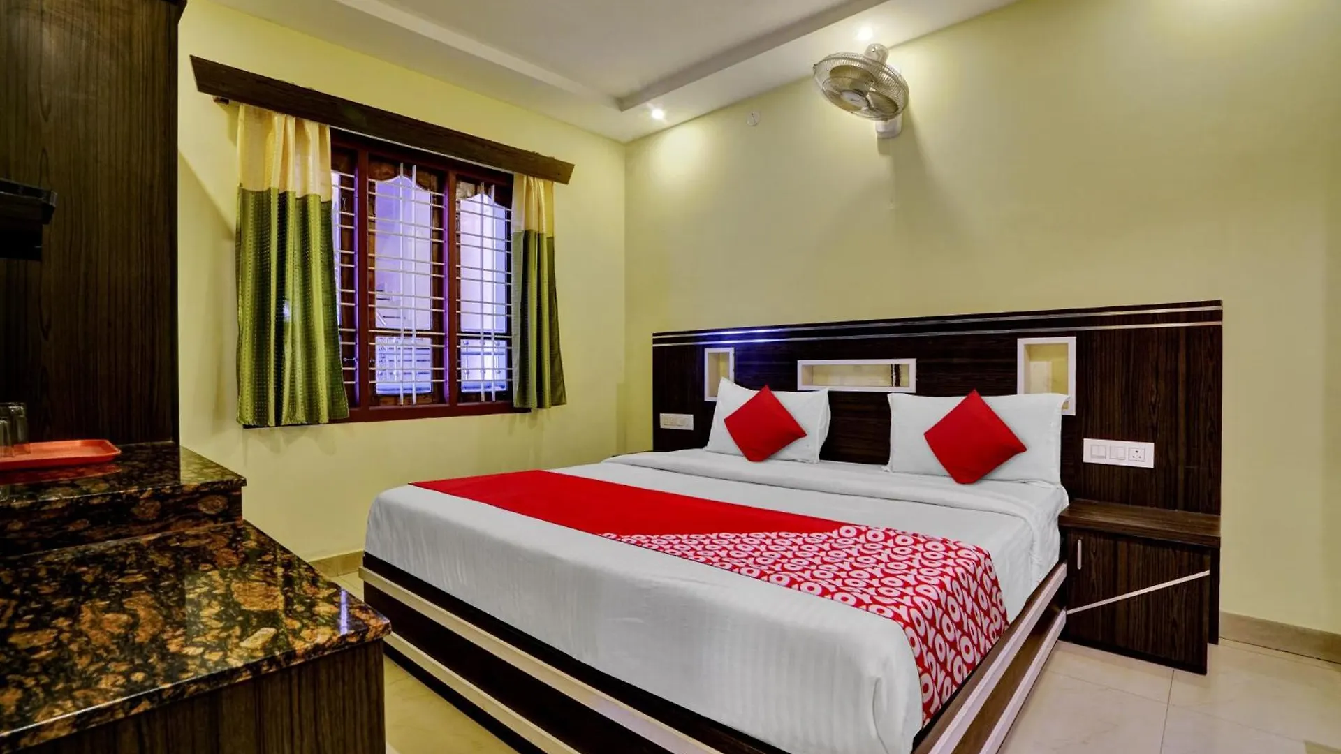 Hotel Oyo Flagship Ammu Cottage Munnar